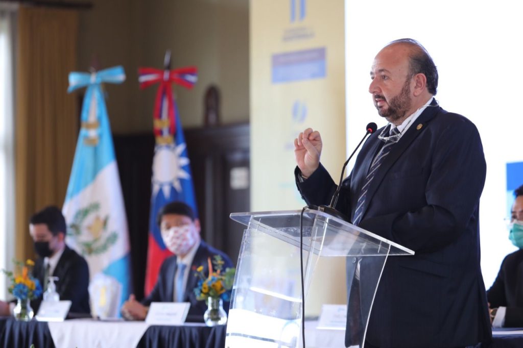 Tony Malouf ministro de economía de Guatemala